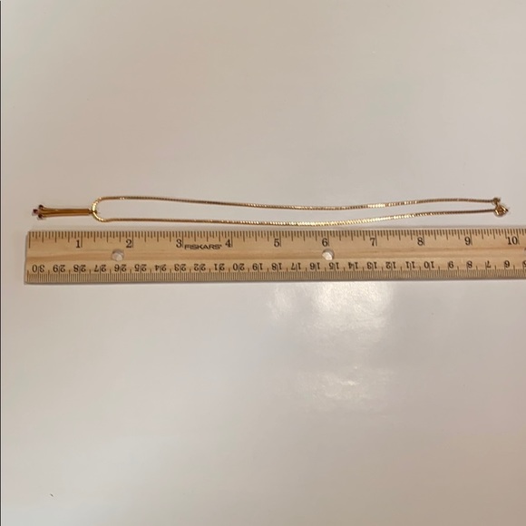 Gold-toned and red stones necklace - Picture 5 of 5